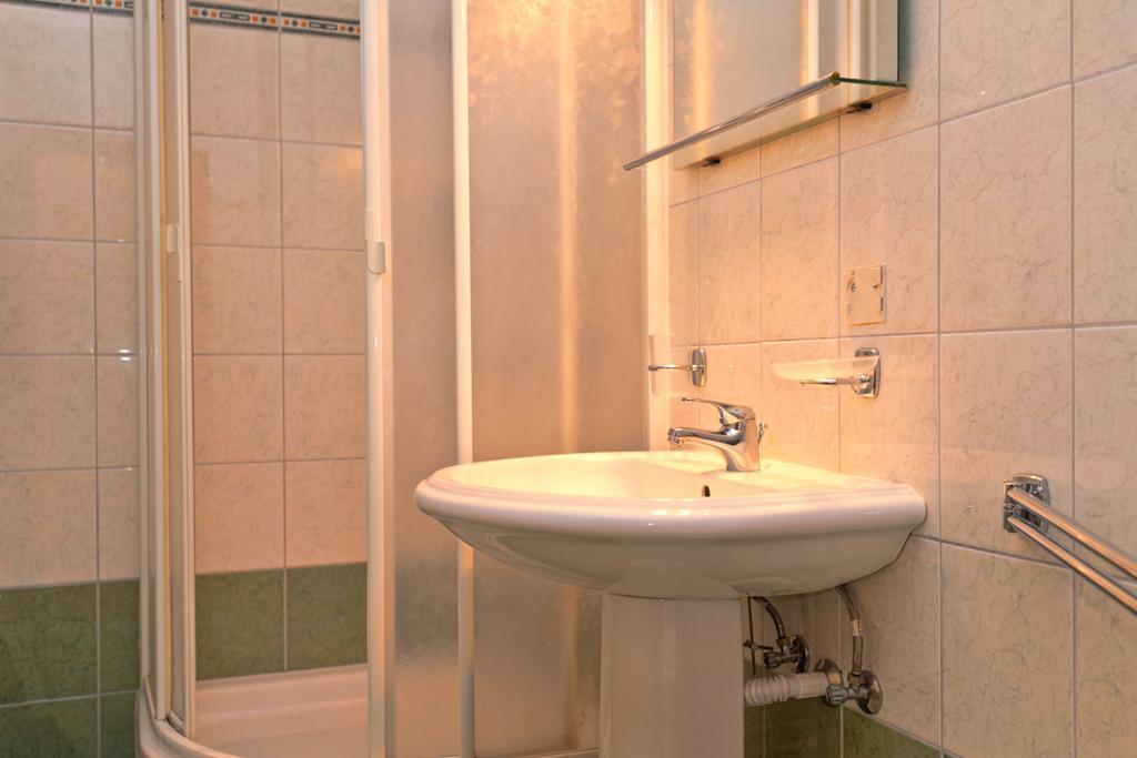 Apartments Nautic Zavala Ngoại thất bức ảnh