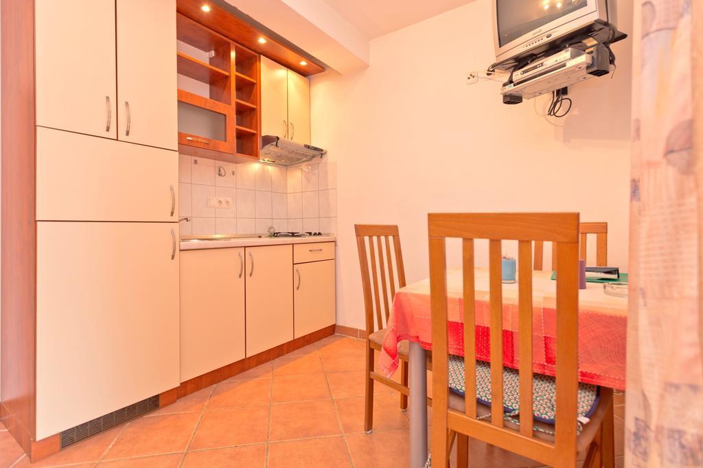 Apartments Nautic Zavala Ngoại thất bức ảnh