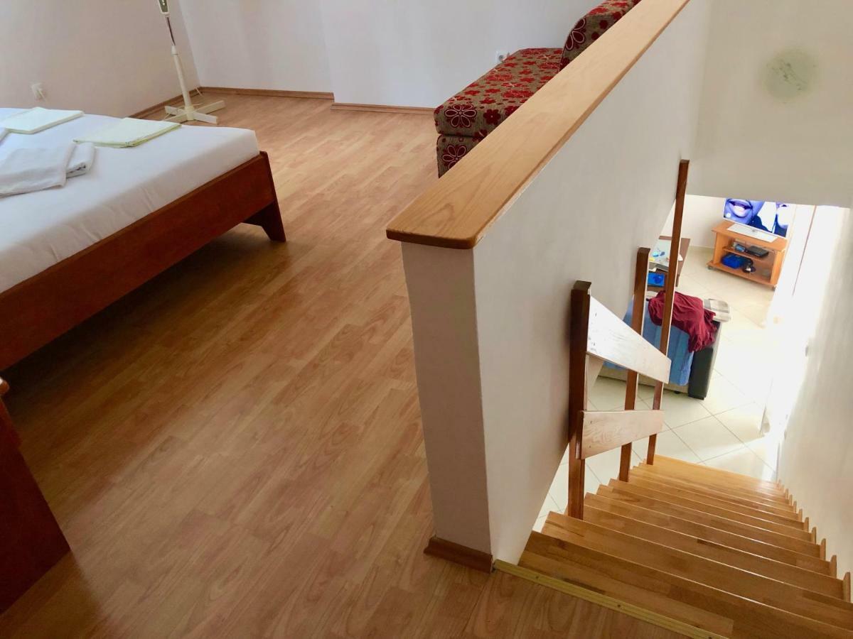 Apartments Nautic Zavala Ngoại thất bức ảnh
